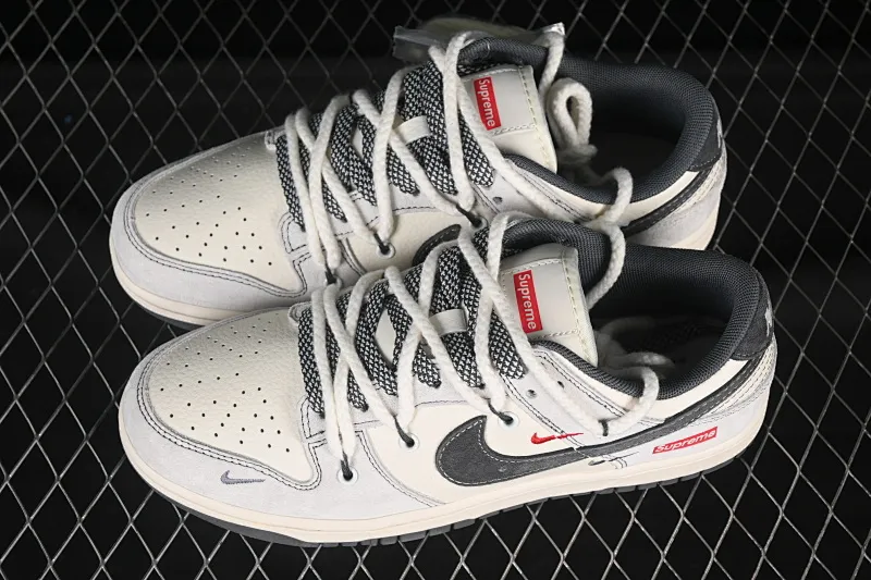 All categories Nk SB Dunk Series Nk SB Dunk Low High-end customized low-top sneakers Nike SB Dunk Low Sup series Strappy pig gray hook Anniversary high-end customized low-top casual sneakers YX5066-217